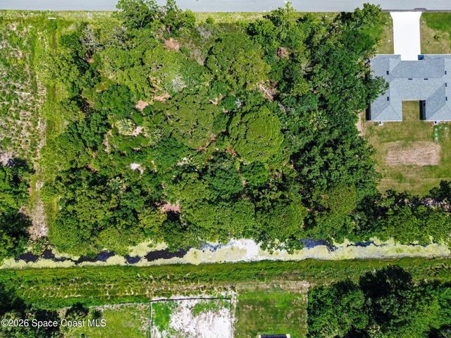 1681 Desco Street SE, Palm Bay, FL 32909