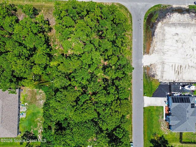 1681 Desco Street SE, Palm Bay, FL 32909