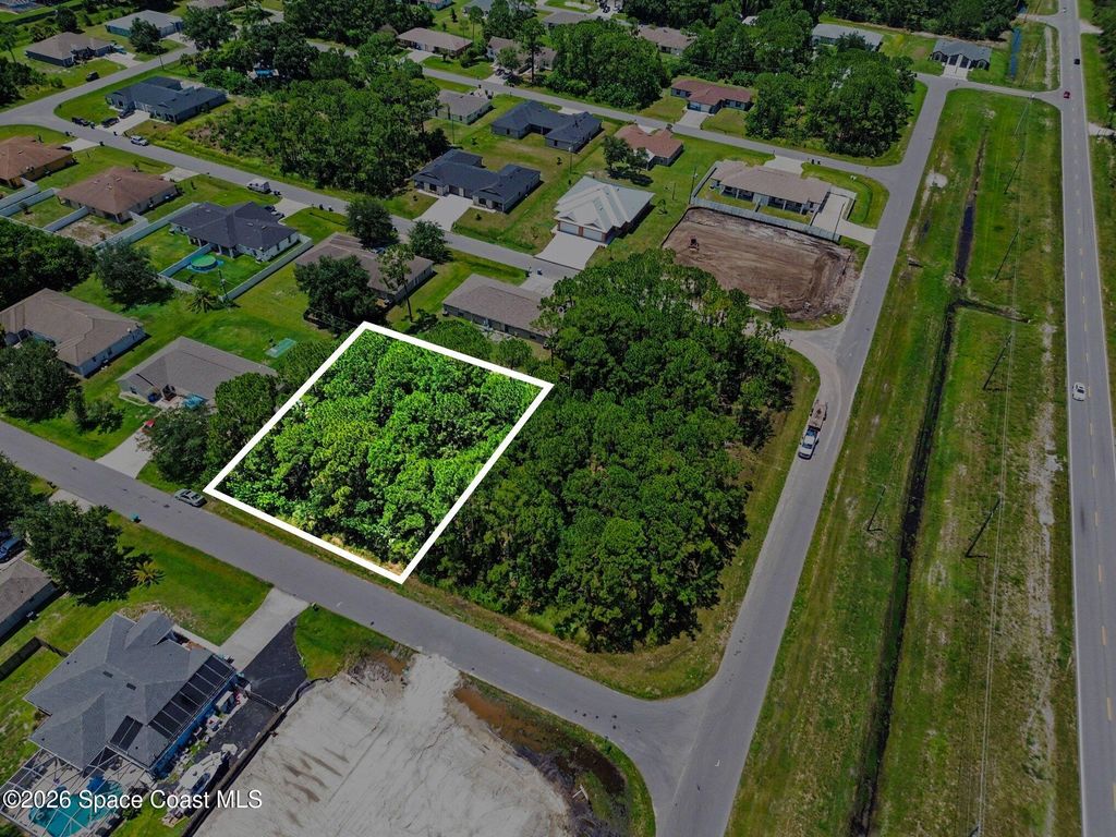 1681 Desco Street SE, Palm Bay, FL 32909