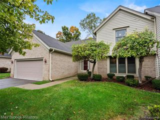 35518 Woodfield Drive, Farmington Hills, MI 48331