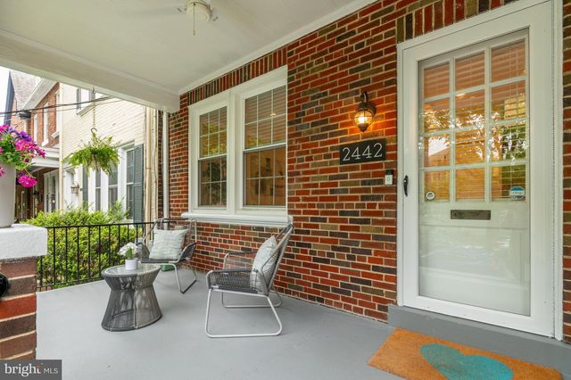 2442 39TH ST NW, Washington, DC 20007