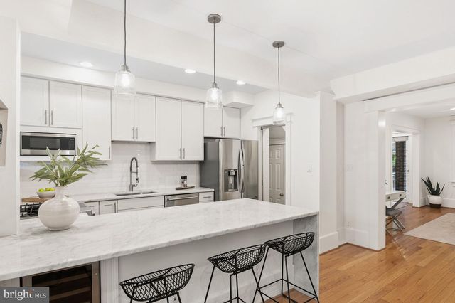 2442 39TH ST NW, Washington, DC 20007