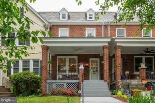2442 39TH ST NW, Washington, DC 20007