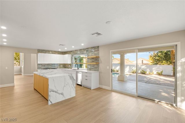 2104 Inverness Drive, Henderson, NV 89074