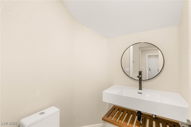 2104 Inverness Drive, Henderson, NV 89074