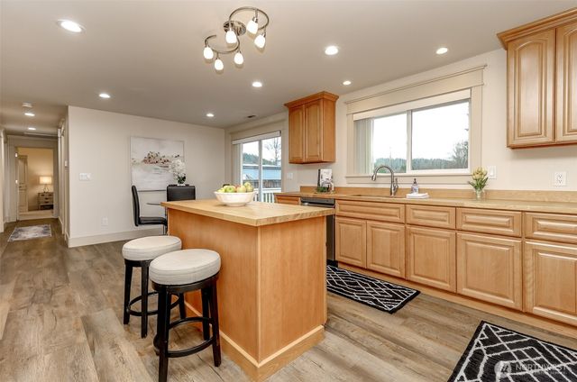 15026 106th Street E, Puyallup, WA 98374