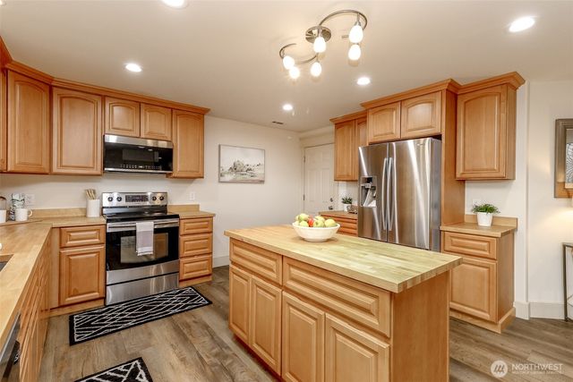 15026 106th Street E, Puyallup, WA 98374