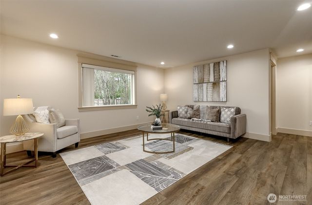 15026 106th Street E, Puyallup, WA 98374