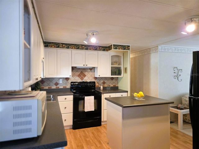 3225 SWEET GUM TERRACE, Sarasota, FL 34237