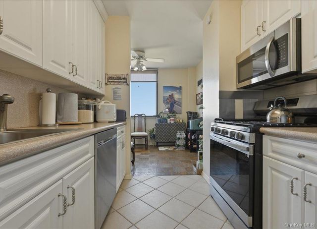 26910 Grand Central Parkway 31B, Floral Park, NY 11005