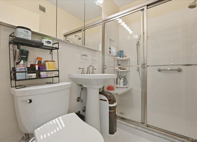 26910 Grand Central Parkway 31B, Floral Park, NY 11005