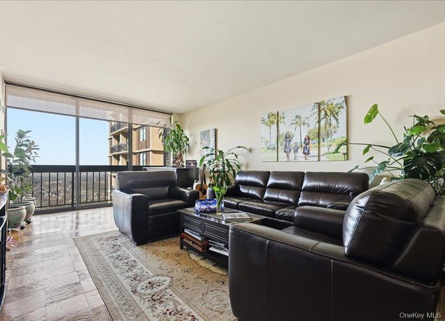 26910 Grand Central Parkway 31B, Floral Park, NY 11005