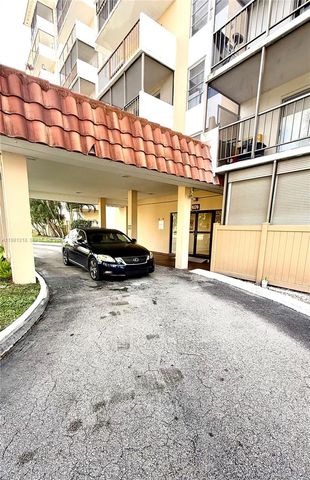 4174 Inverrary Dr 402, Lauderhill, FL 33319