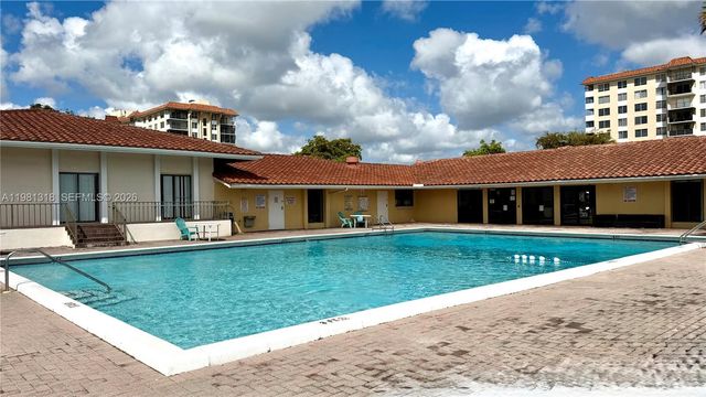 4174 Inverrary Dr 402, Lauderhill, FL 33319