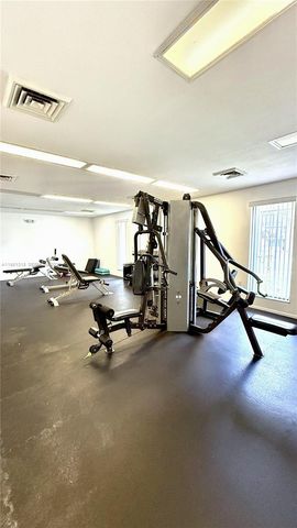 4174 Inverrary Dr 402, Lauderhill, FL 33319