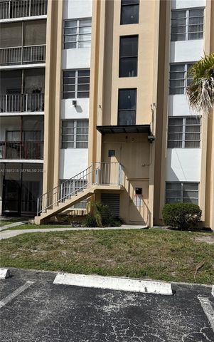 4174 Inverrary Dr 402, Lauderhill, FL 33319