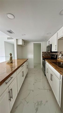 4174 Inverrary Dr 402, Lauderhill, FL 33319