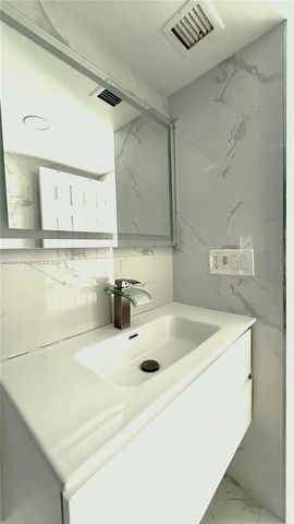 4174 Inverrary Dr 402, Lauderhill, FL 33319