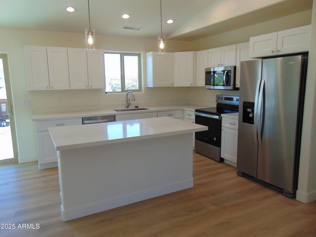 17707 E JACKRABBIT Road, Mayer, AZ 86333