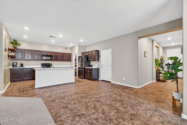 8757 W JEFFERSON Street, Tolleson, AZ 85353