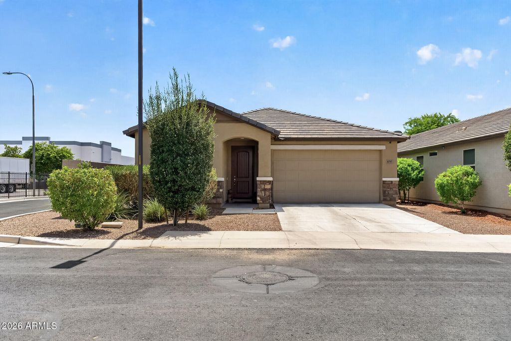 8757 W JEFFERSON Street, Tolleson, AZ 85353