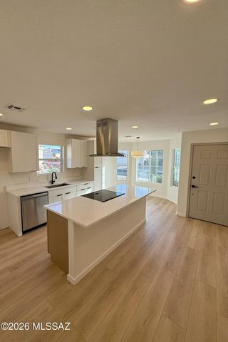 1446 E Ganymede Drive, Tucson, AZ 85737