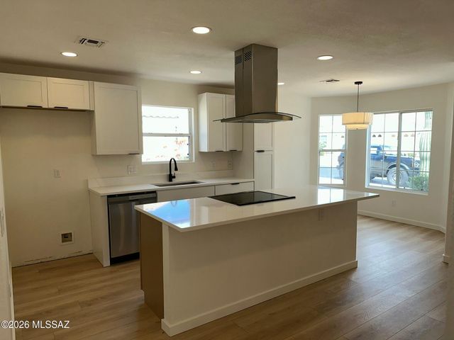 1446 E Ganymede Drive, Tucson, AZ 85737