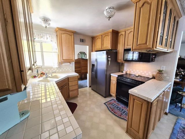 7703 Cassia Avenue, Riverside, CA 92504