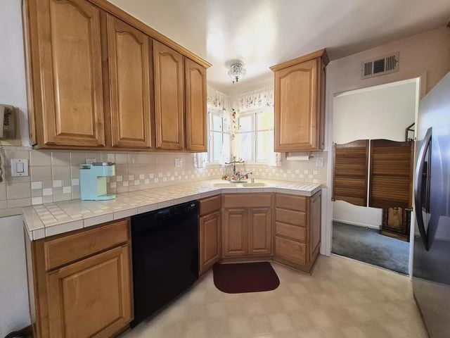 7703 Cassia Avenue, Riverside, CA 92504