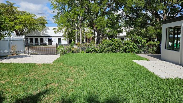 424 NE 63rd St, Miami, FL 33138