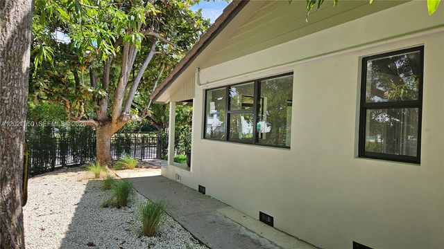 424 NE 63rd St, Miami, FL 33138