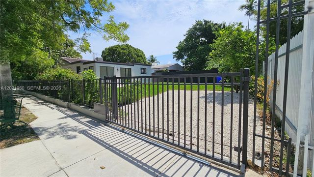 424 NE 63rd St, Miami, FL 33138