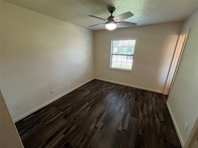 2450 Sunflower Drive, Arlington, TX 76014