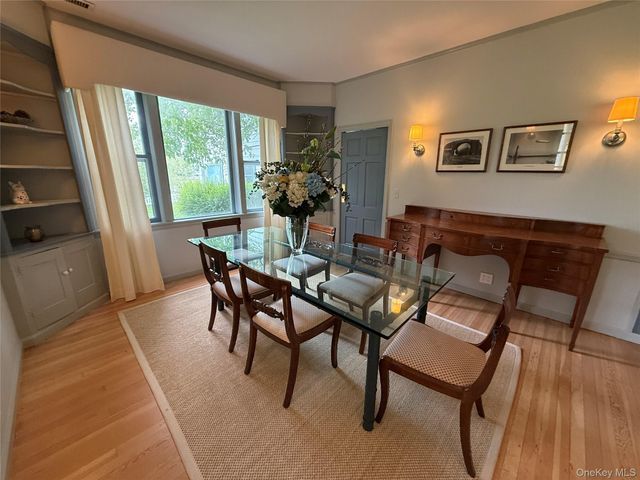 330 Centre Island Rd, Centre Island, NY 11771