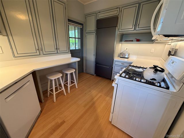 330 Centre Island Rd, Centre Island, NY 11771