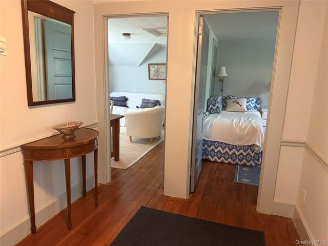 330 Centre Island Rd, Centre Island, NY 11771