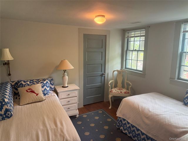 330 Centre Island Rd, Centre Island, NY 11771