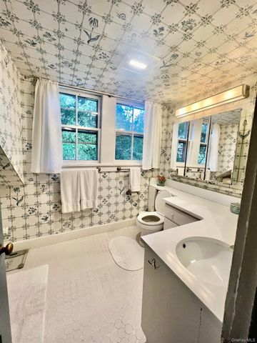 330 Centre Island Rd, Centre Island, NY 11771