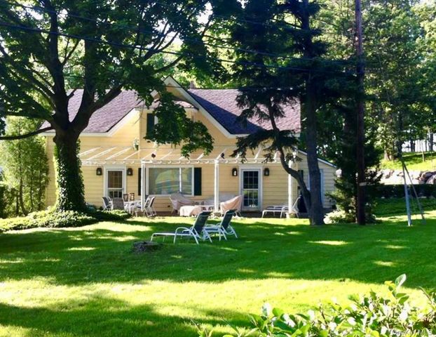 330 Centre Island Rd, Centre Island, NY 11771
