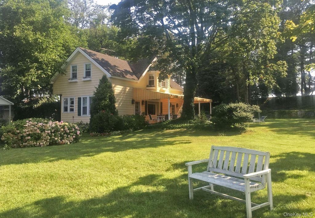 330 Centre Island Rd, Centre Island, NY 11771