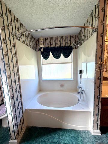 14189 Troy Duplessis Rd, Gonzales, LA 70737