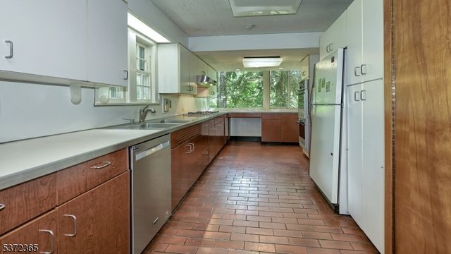 57 Winding Way, West Orange Twp., NJ 07052