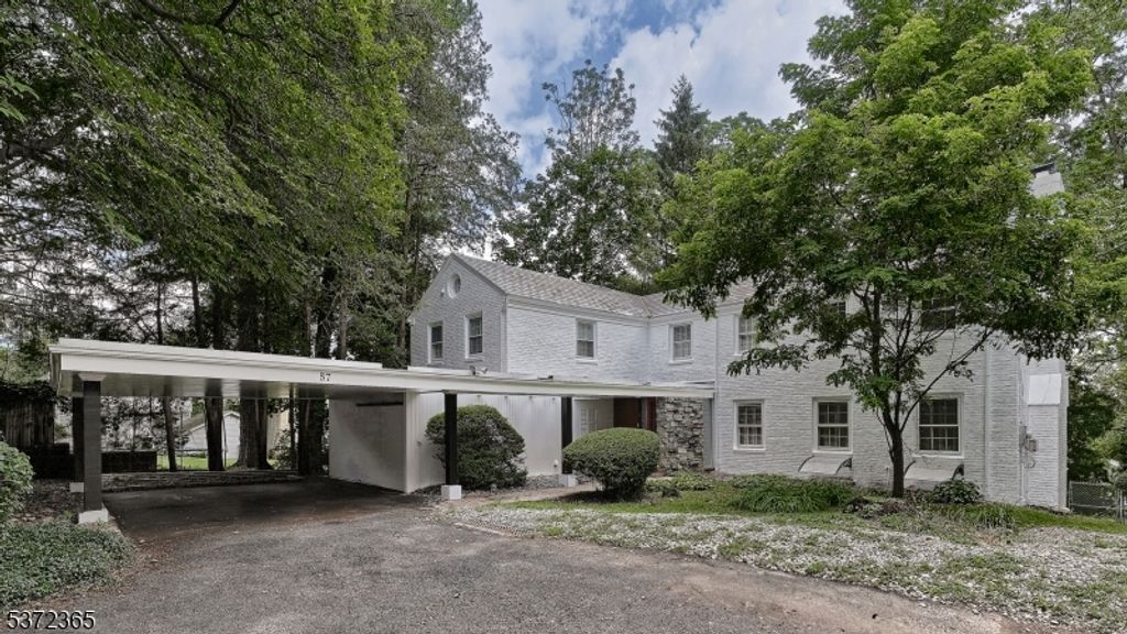 57 Winding Way, West Orange Twp., NJ 07052