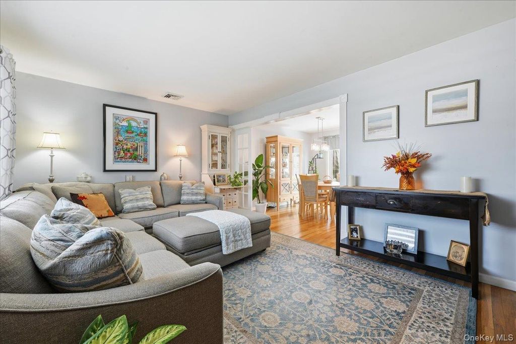809 Garden Drive, Franklin Square, NY 11010 — photo 5