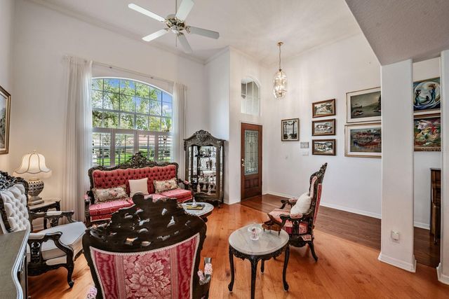 18911 AVENUE BIARRITZ, Lutz, FL 33558