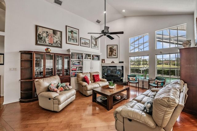 18911 AVENUE BIARRITZ, Lutz, FL 33558