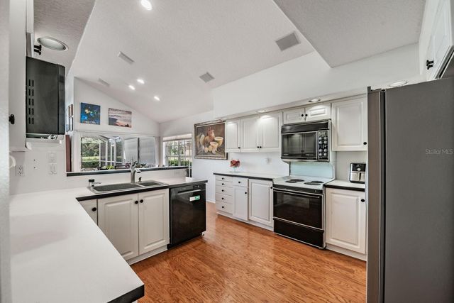 18911 AVENUE BIARRITZ, Lutz, FL 33558
