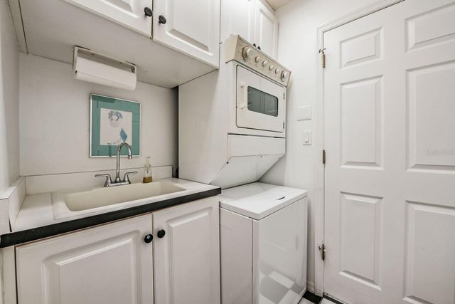 18911 AVENUE BIARRITZ, Lutz, FL 33558