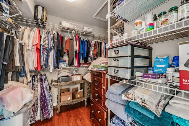 18911 AVENUE BIARRITZ, Lutz, FL 33558
