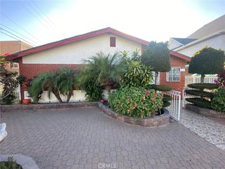 3111 Halldale Ave., Los Angeles, CA 90018